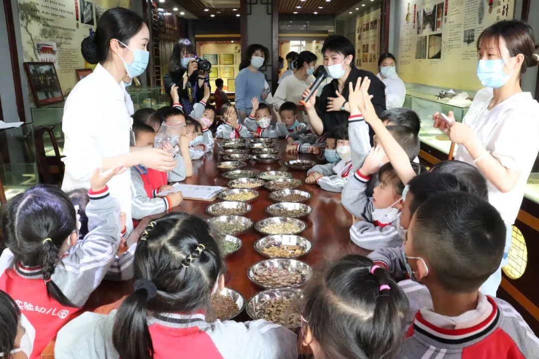 杨继洲.jpg