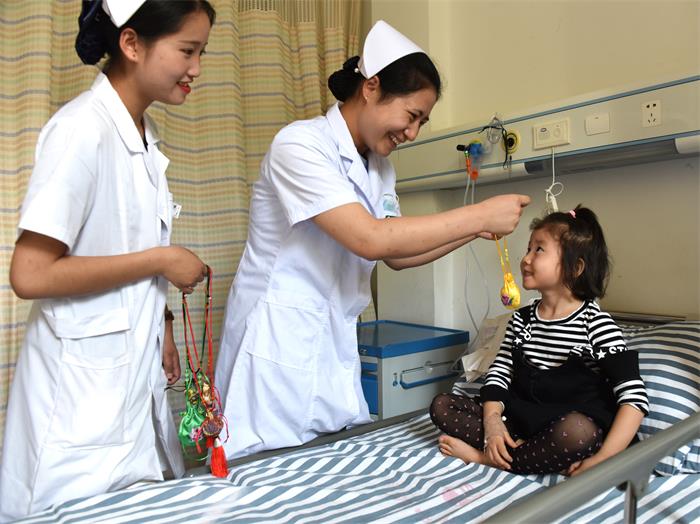 儿科病房免费送香囊活动.jpg