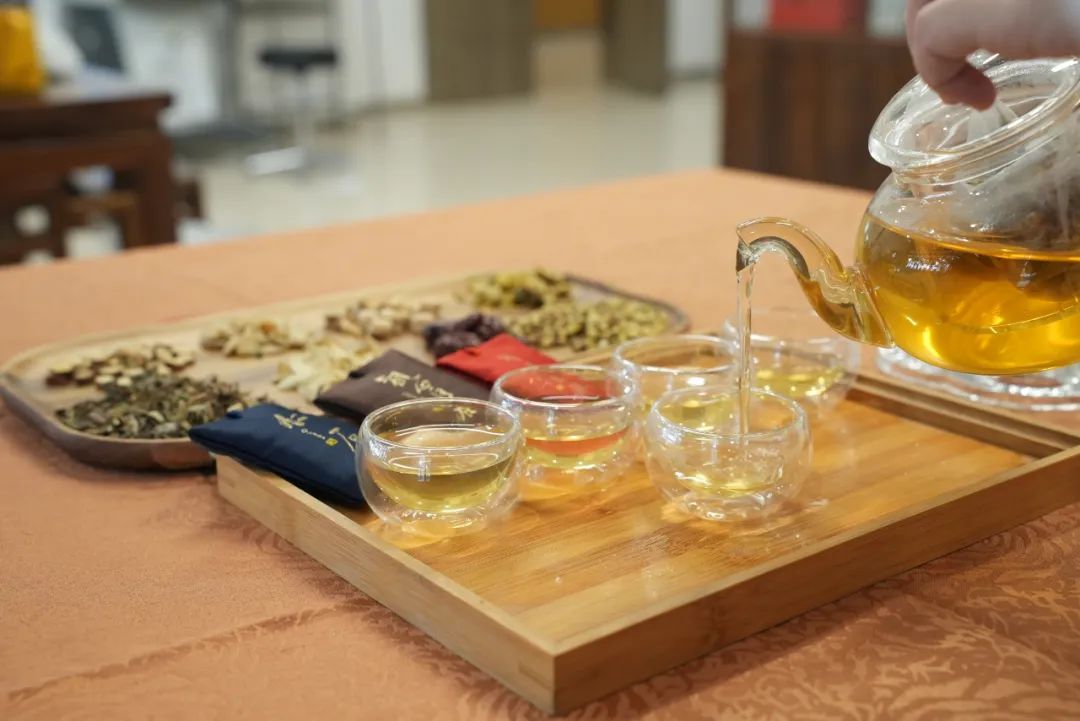 茶饮.jpg