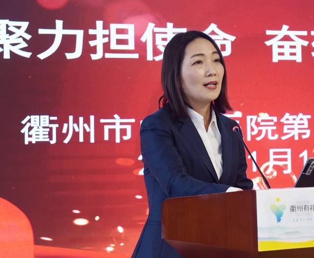 彭芸.jpg